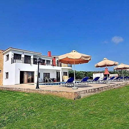 Impressive Large Huge Heated Pool Garden 2* Pégeia