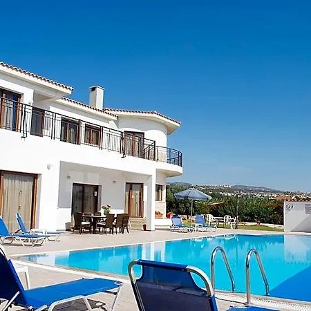 Impressive Large Huge Heated Pool Garden