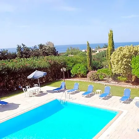 Hotel Impressive Large Huge Heated Pool Garden Peyia